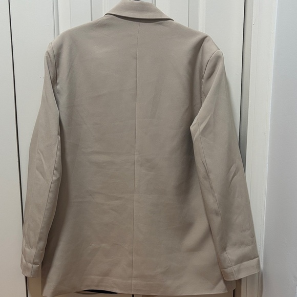 Classic Beige Women's Blazer - Picture 7 of 7